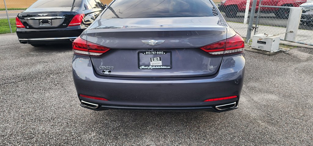 2015 Hyundai Genesis - $9,995