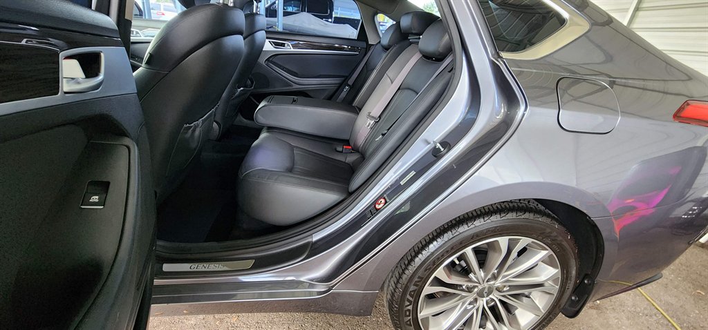 2015 Hyundai Genesis - $9,995