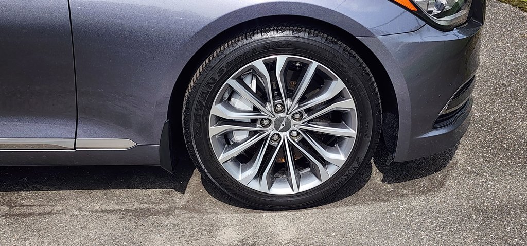 2015 Hyundai Genesis - $9,995