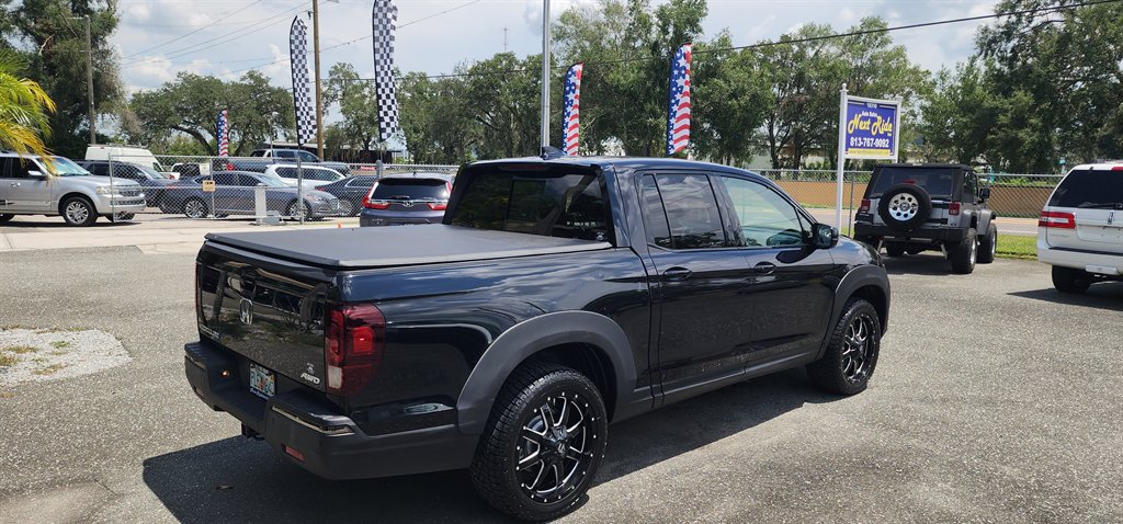 2020 Honda Ridgeline - $21,500