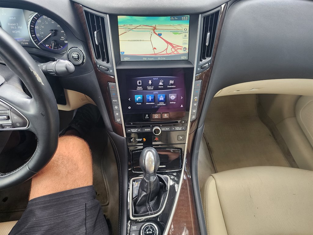 2014 Infiniti Q50 photo