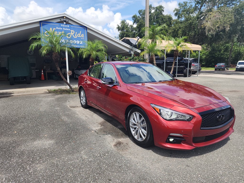 2014 Infiniti Q50 photo