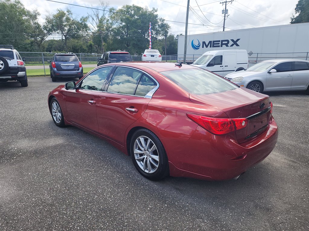 2014 Infiniti Q50 photo