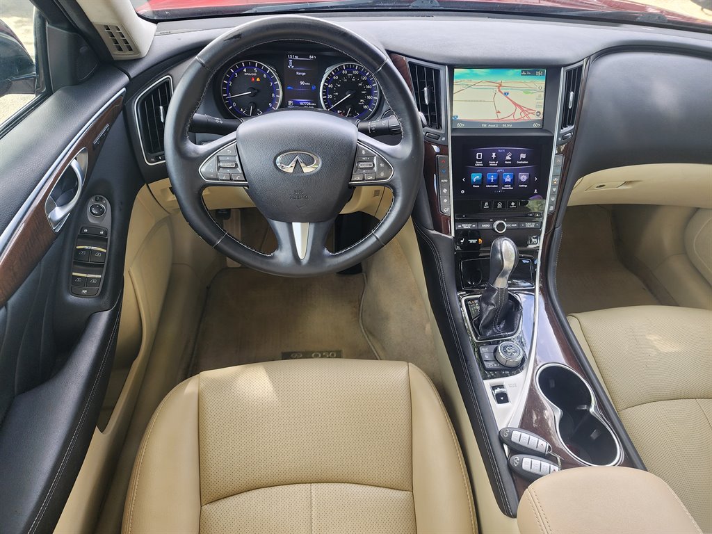 2014 Infiniti Q50 photo