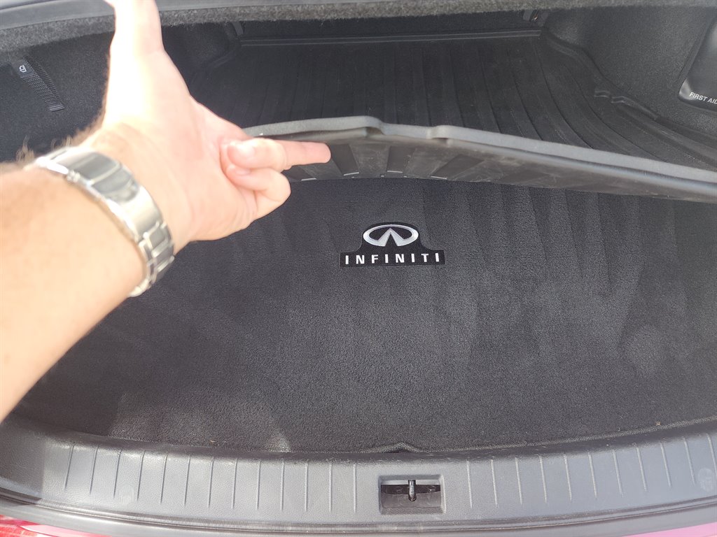 2014 Infiniti Q50 photo