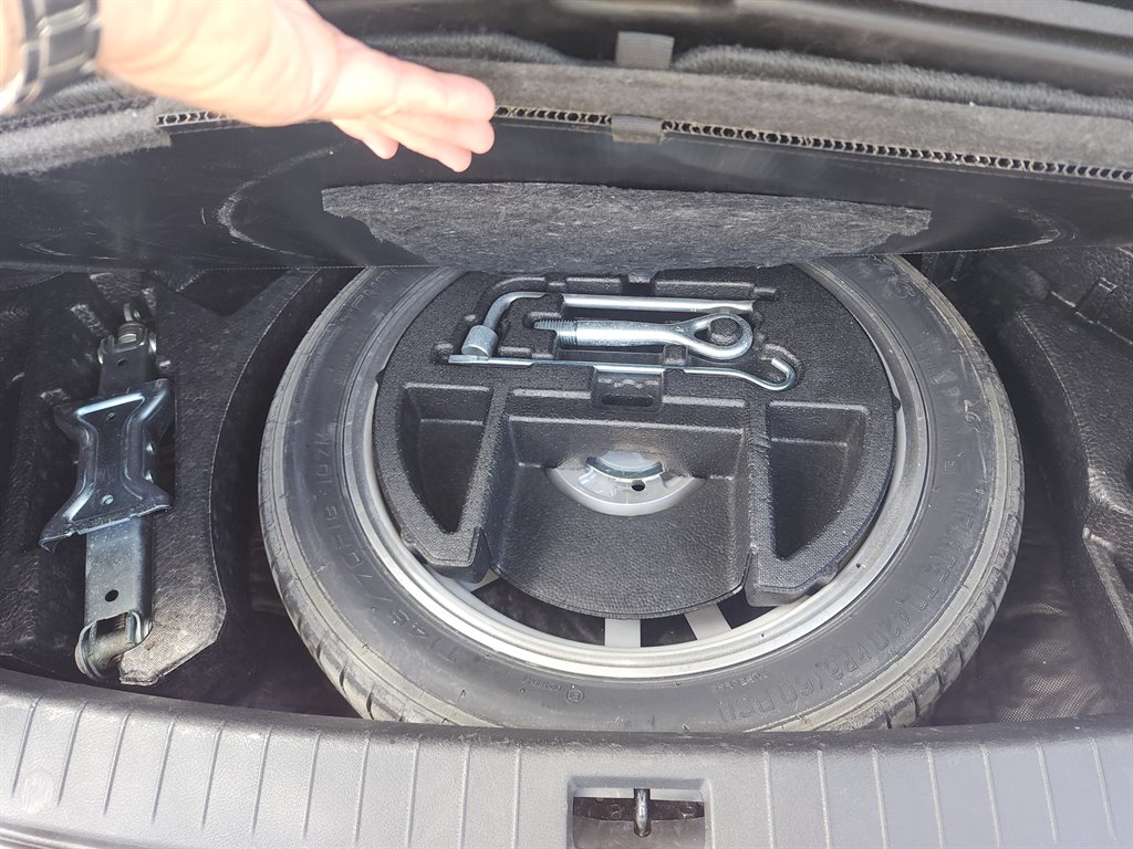 2014 Infiniti Q50 photo