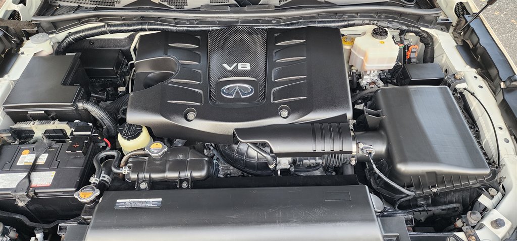 2017 INFINITI QX80 - $15,500