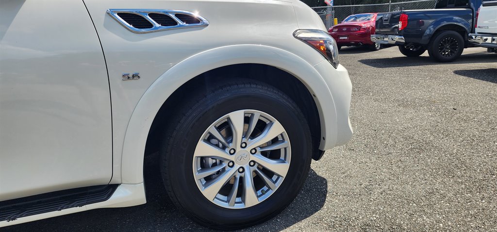 2017 INFINITI QX80 - $15,500