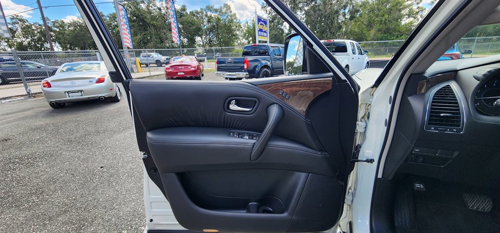 2017 INFINITI QX80 - $15,500
