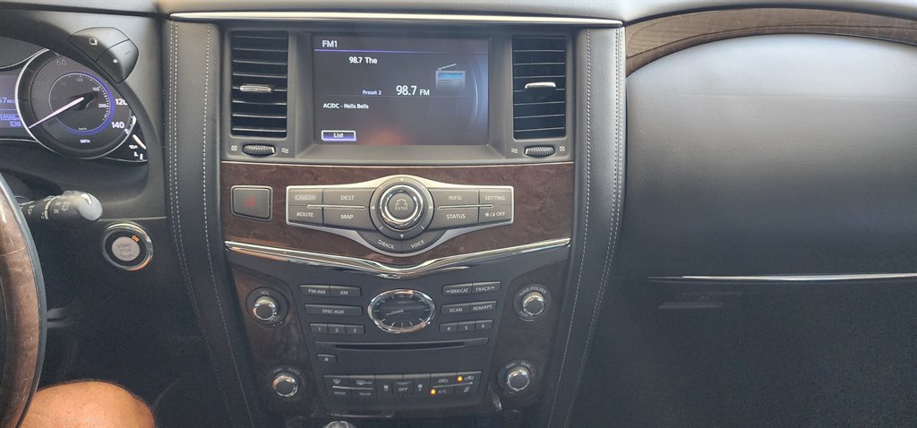 2017 INFINITI QX80 - $15,500