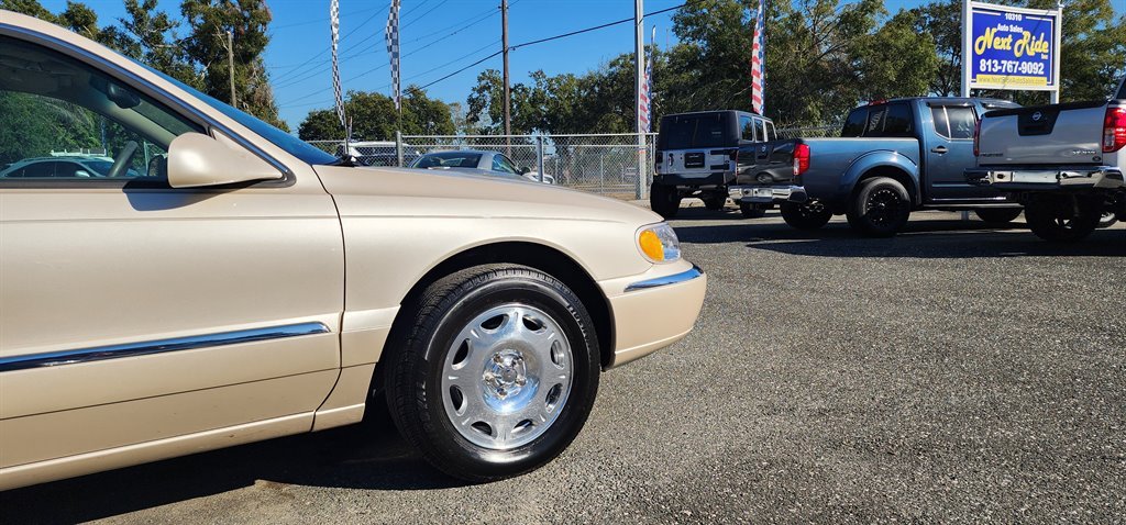 2001 Lincoln Continental - $5,995