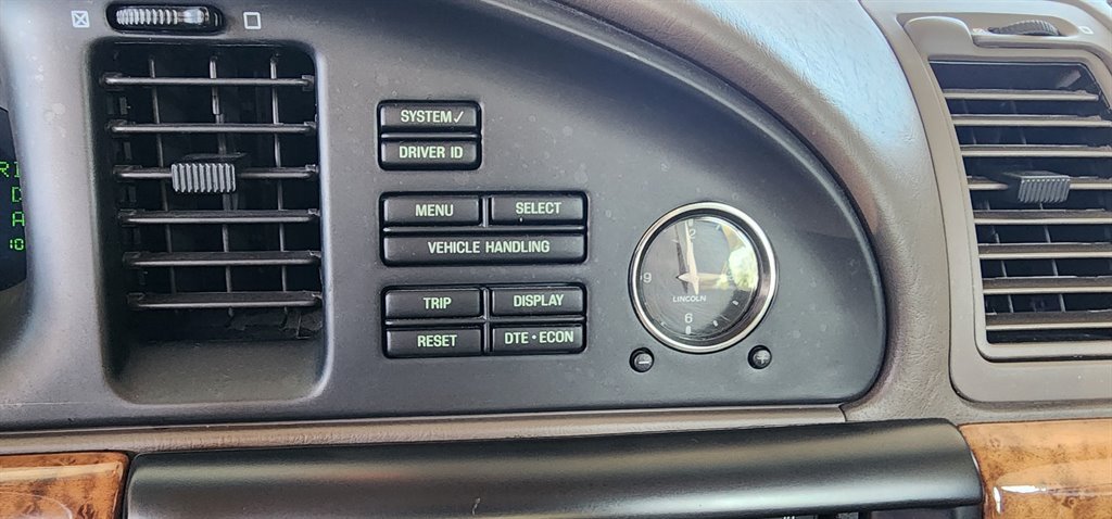 2001 Lincoln Continental - $5,995