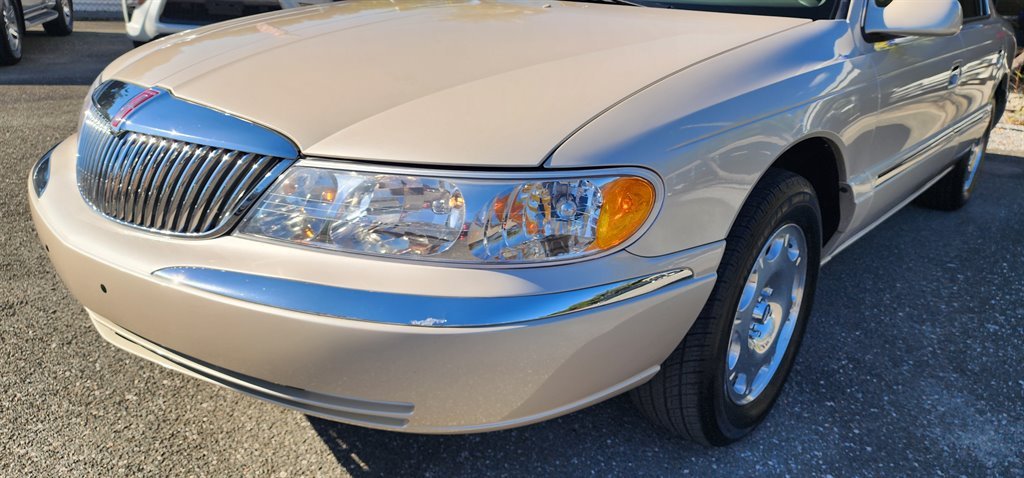 2001 Lincoln Continental - $5,995