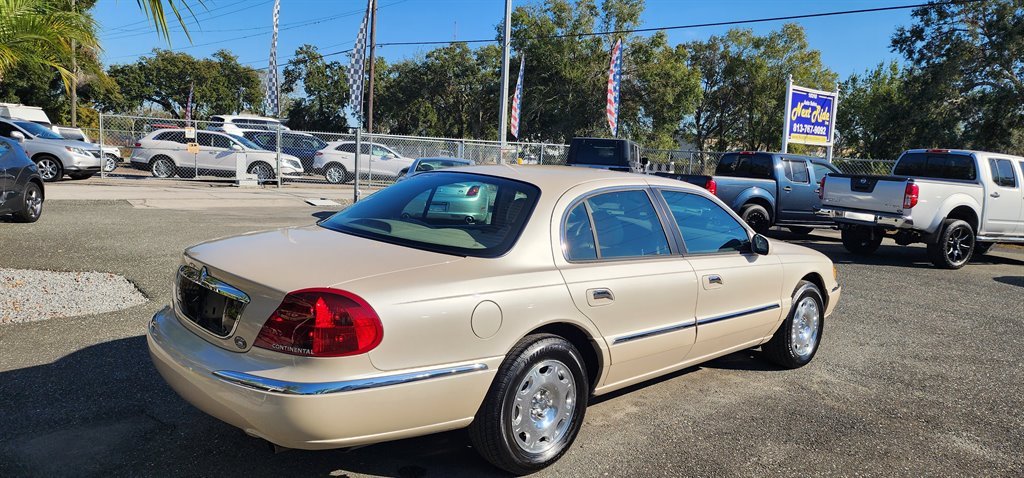 2001 Lincoln Continental - $5,995