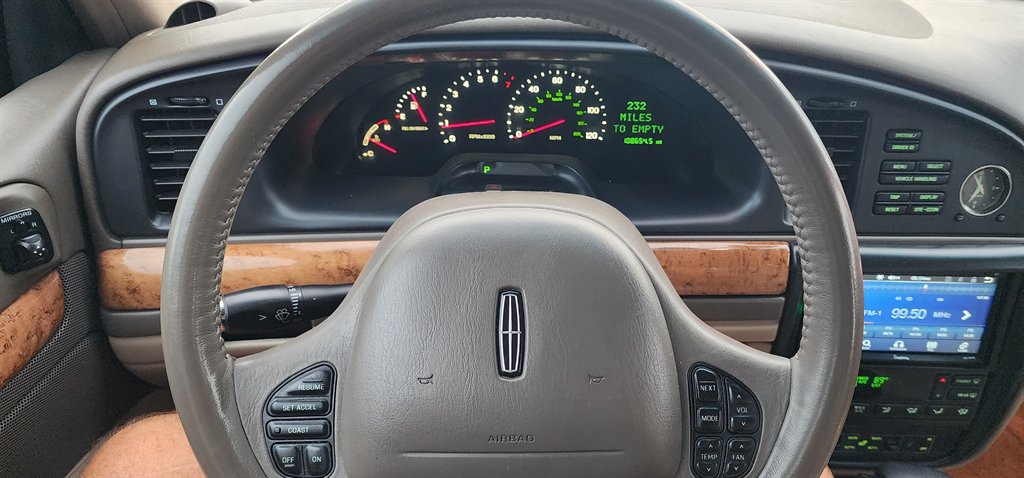 2001 Lincoln Continental - $5,995
