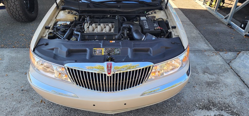 2001 Lincoln Continental - $5,995