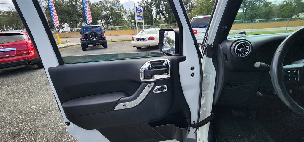 2016 Jeep Wrangler - $13,995