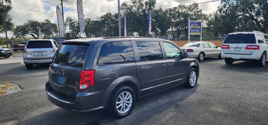 2016 Dodge Grand Caravan - $4,995