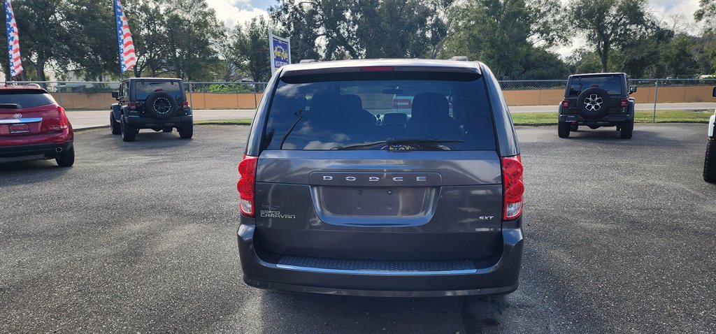 2016 Dodge Grand Caravan - $4,995