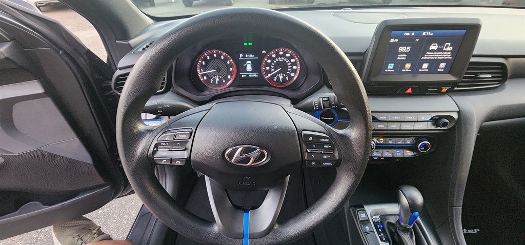 2019 Hyundai Veloster Sport photo
