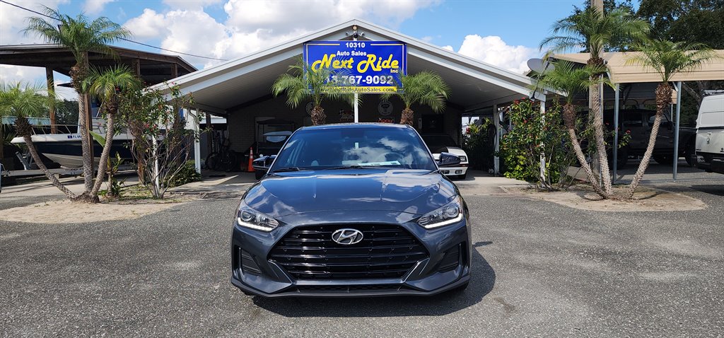 2019 Hyundai Veloster Sport photo