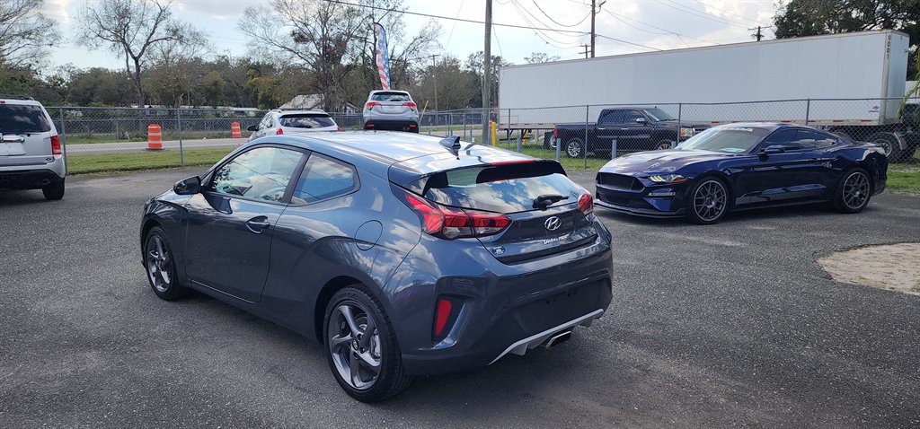 2019 Hyundai Veloster Sport photo