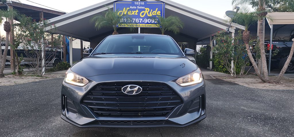 2019 Hyundai Veloster Sport photo