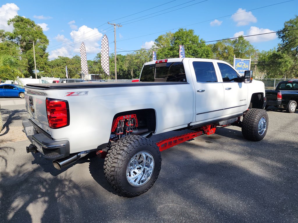 2017 Chevrolet Silverado 2500 LTZ photo