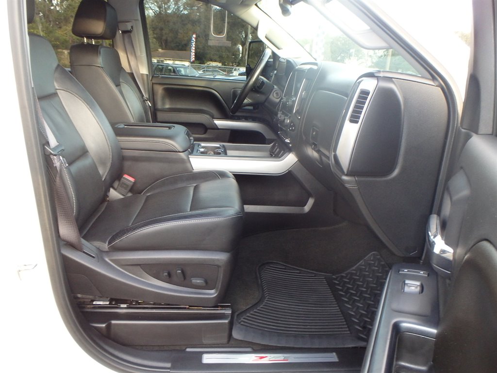 2017 Chevrolet Silverado 2500 LTZ photo