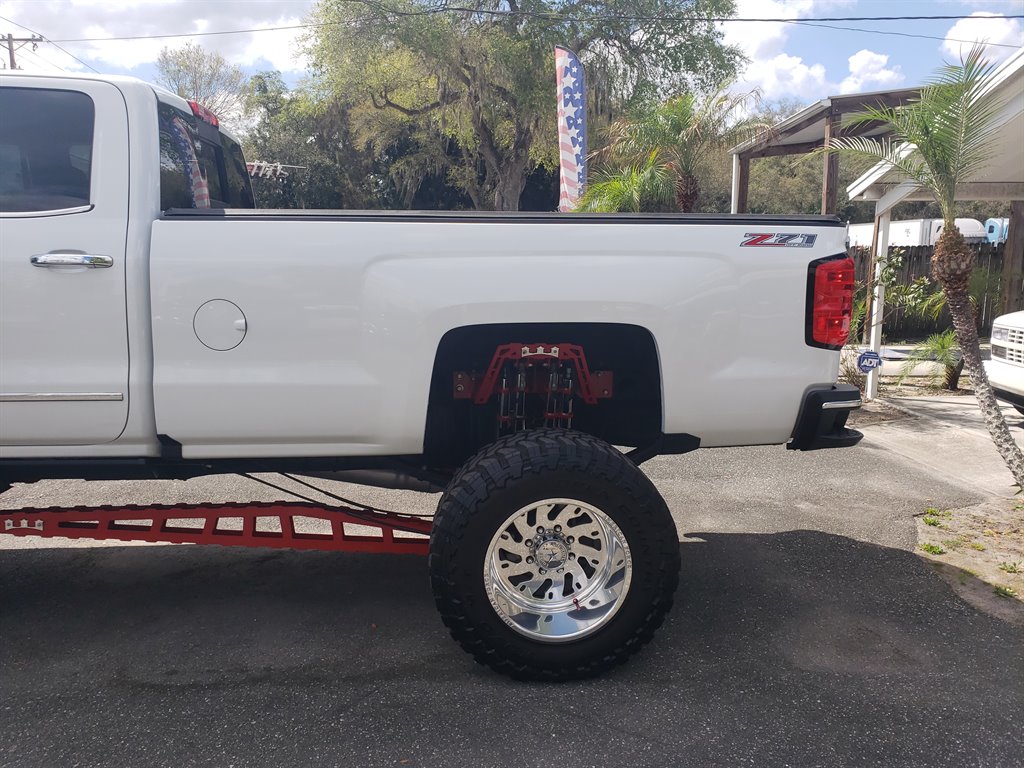 2017 Chevrolet Silverado 2500 LTZ photo