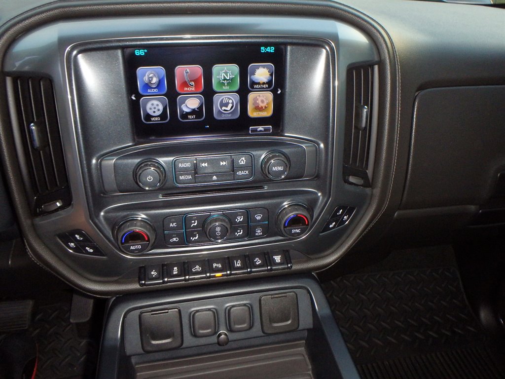 2017 Chevrolet Silverado 2500 LTZ photo
