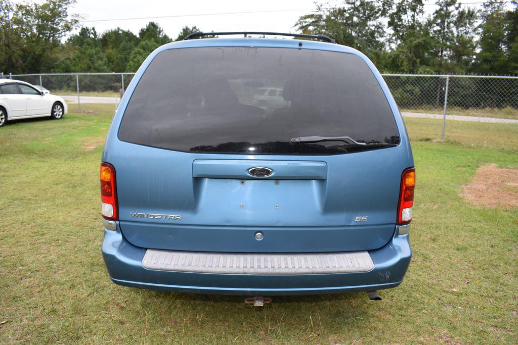2002 Ford Windstar SE photo