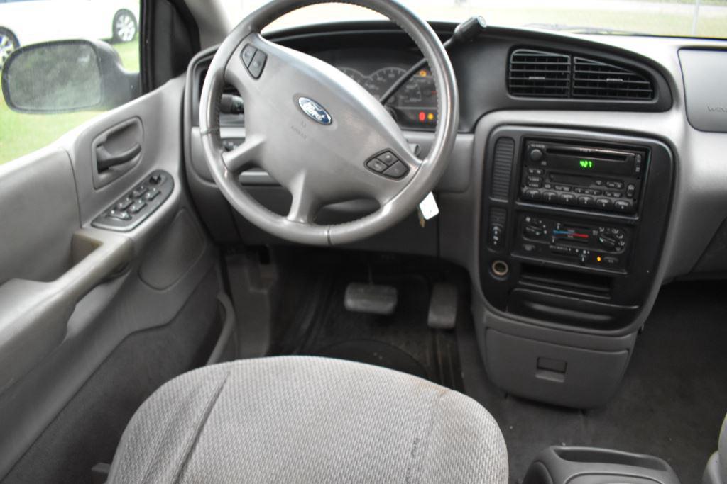 2002 Ford Windstar SE photo