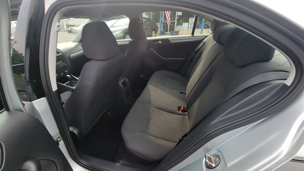 2015 VOLKSWAGEN Jetta Sedan - $8,995