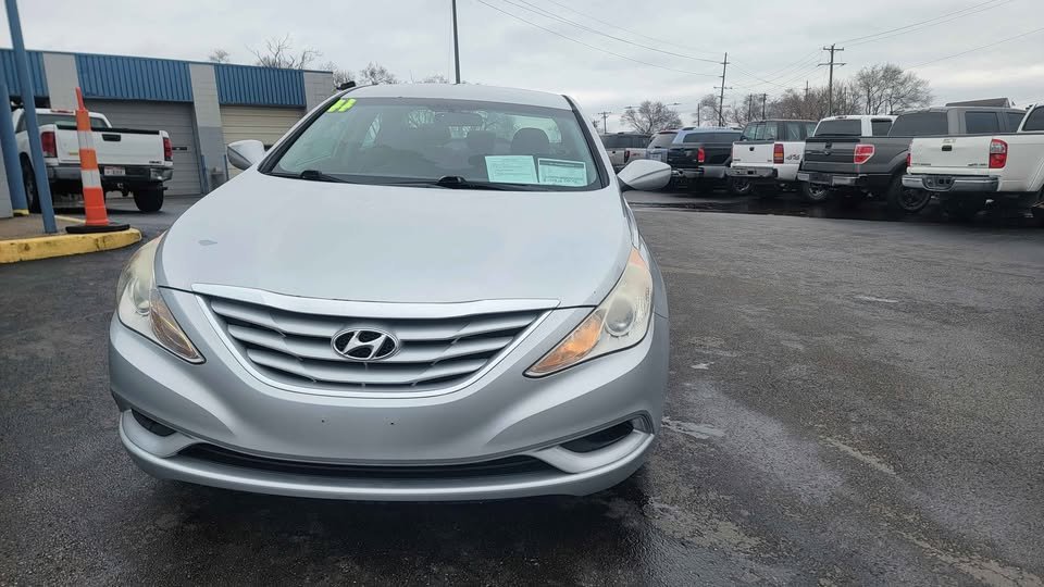 2011 Hyundai Sonata GLS photo