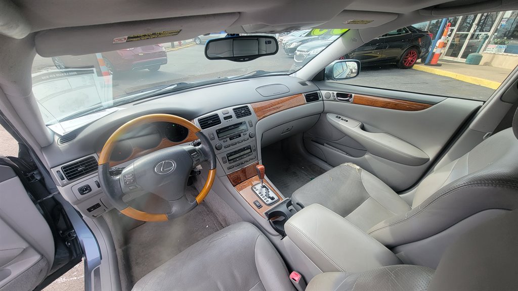 2005 Lexus ES 330 photo