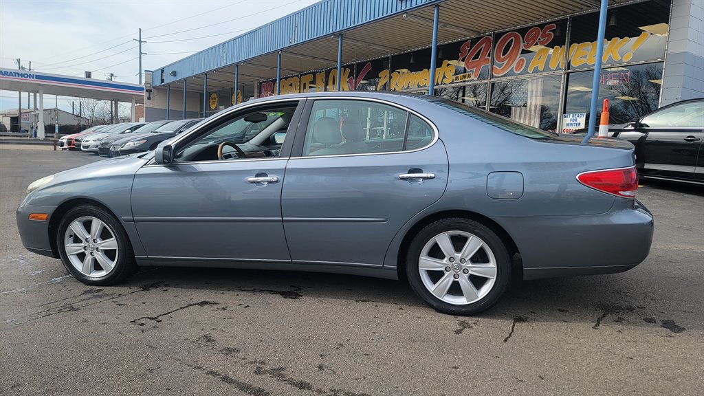 2005 Lexus ES 330 photo