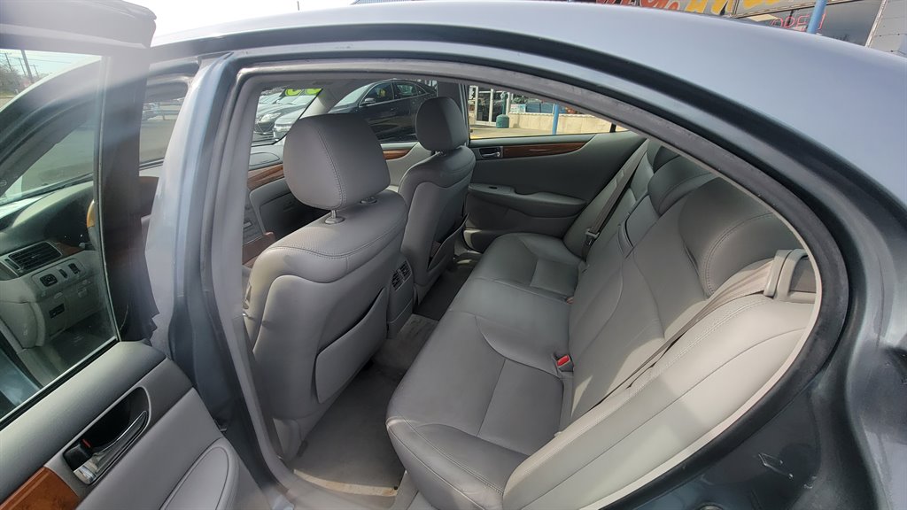 2005 Lexus ES 330 photo