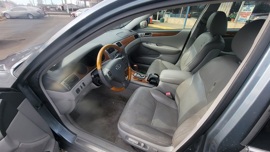 2005 Lexus ES 330 photo