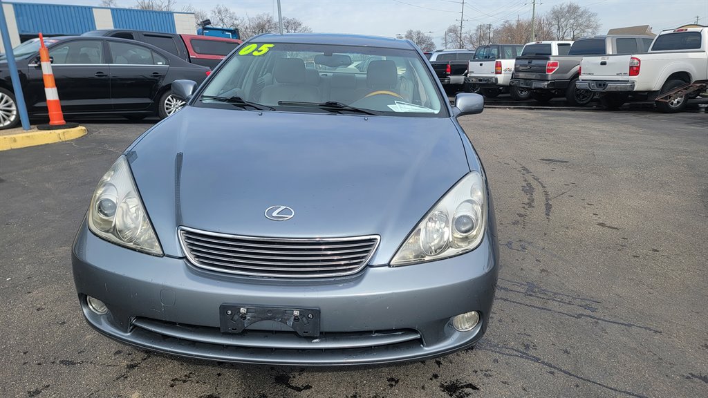 2005 Lexus ES 330 photo
