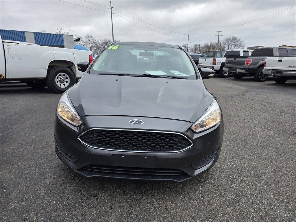 2016 Ford Focus SE photo