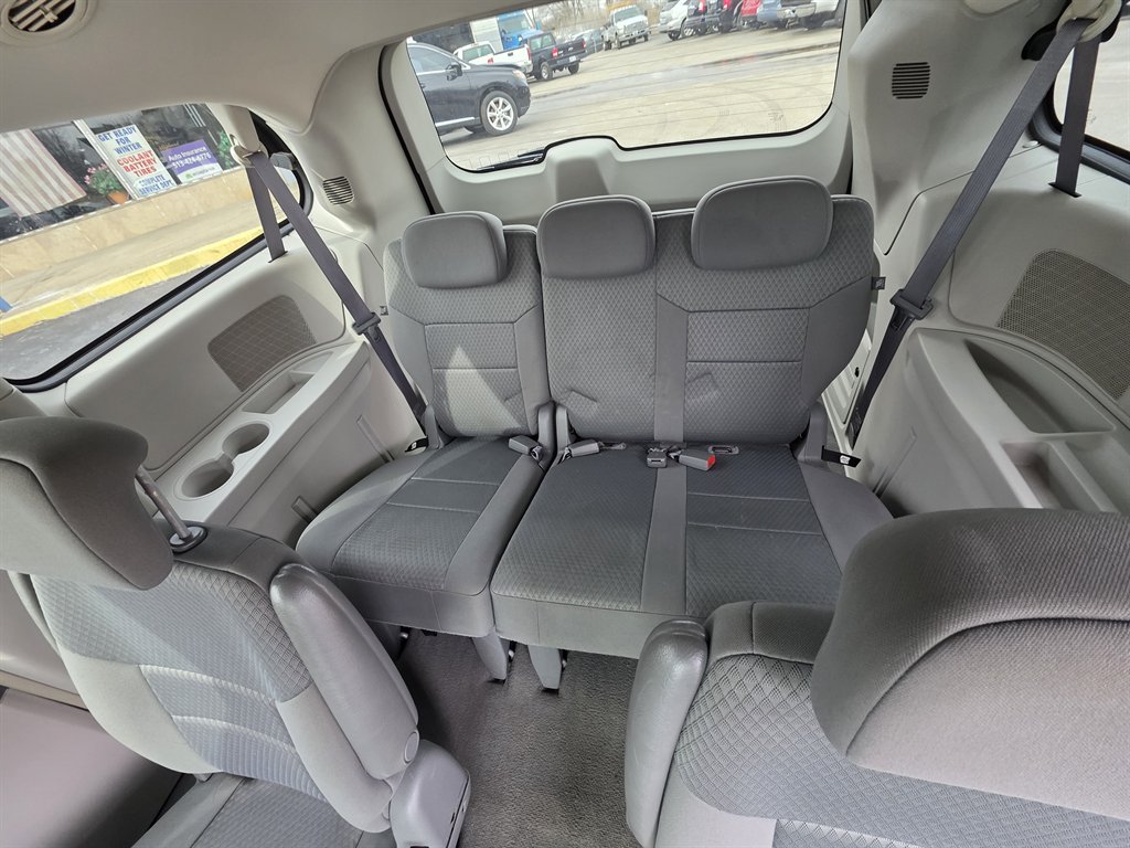 2009 Chrysler Town & Country Touring photo