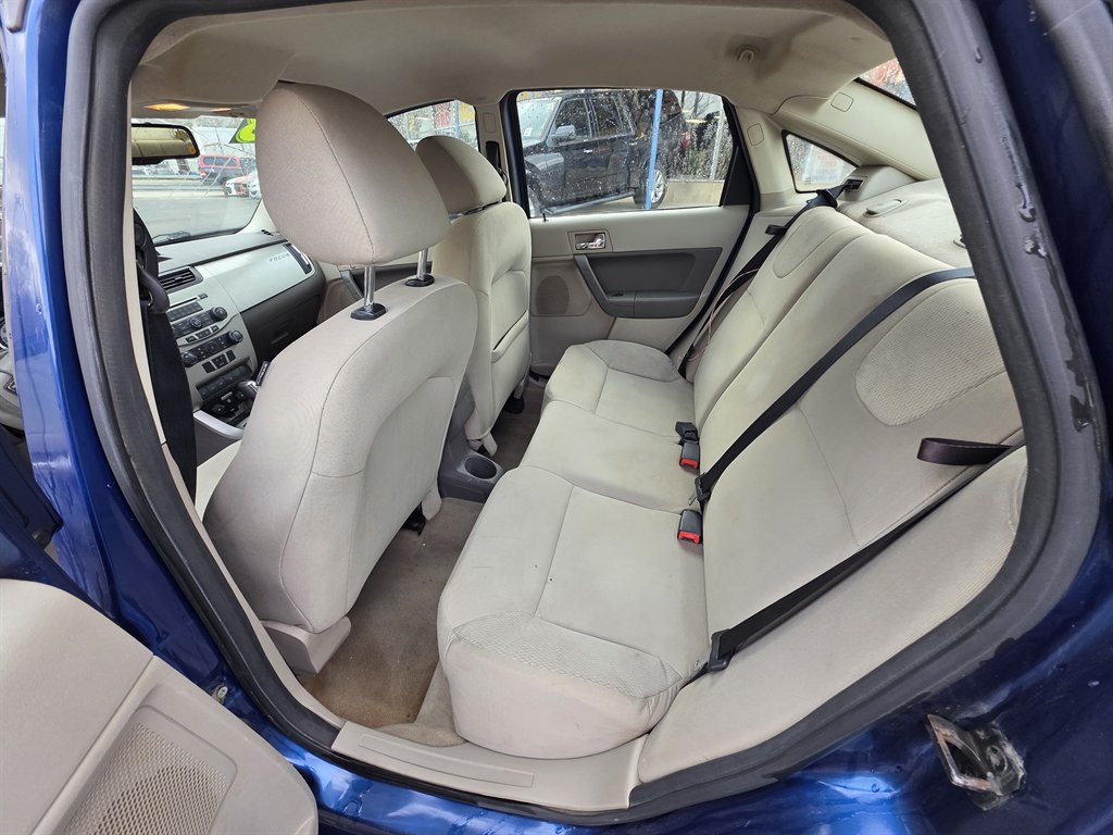 2008 Ford Focus SE photo