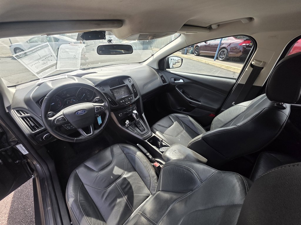 2016 Ford Focus - $8,995