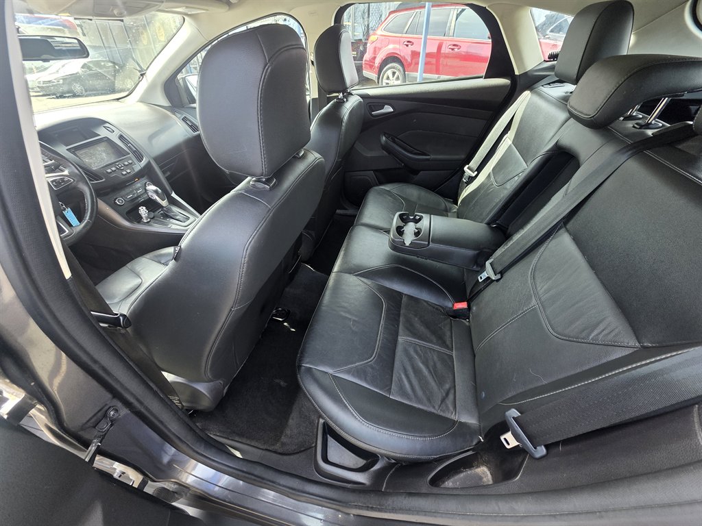 2016 Ford Focus - $8,995