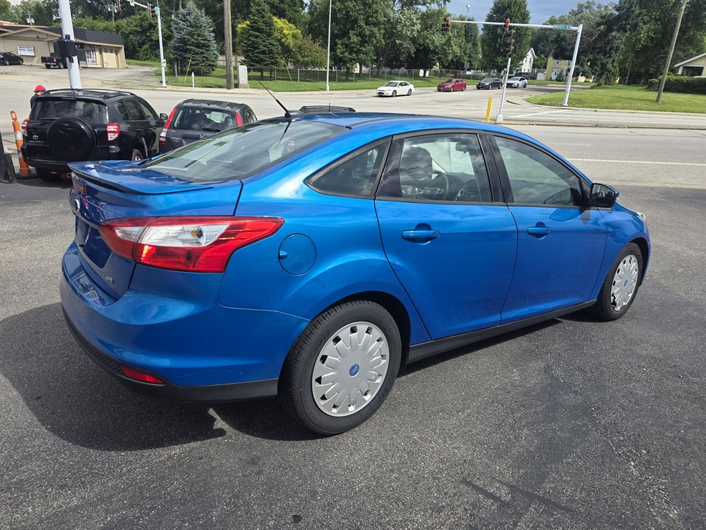 2012 Ford Focus - $8,995