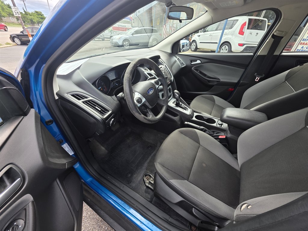 2012 Ford Focus - $8,995