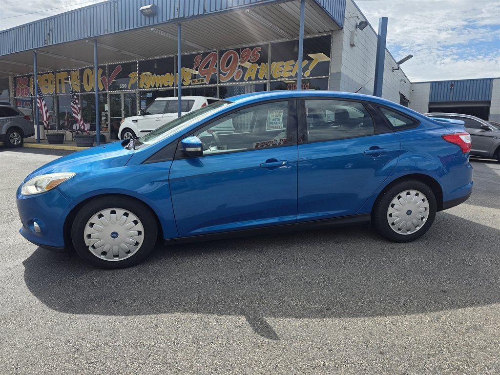 2012 Ford Focus - $8,995