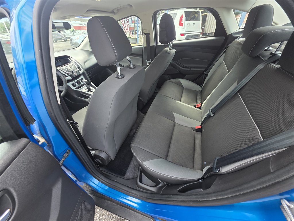 2012 Ford Focus - $8,995