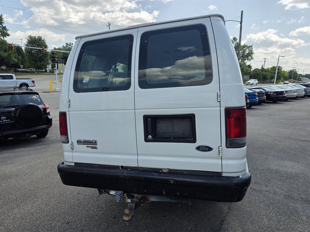 2006 Ford E-350 - $6,995